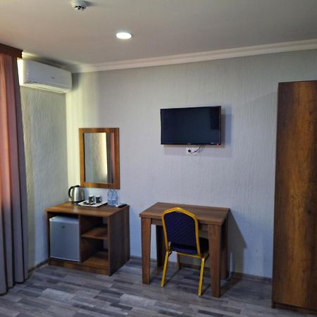 Hotel Georgian Кутаиси Екстериор снимка