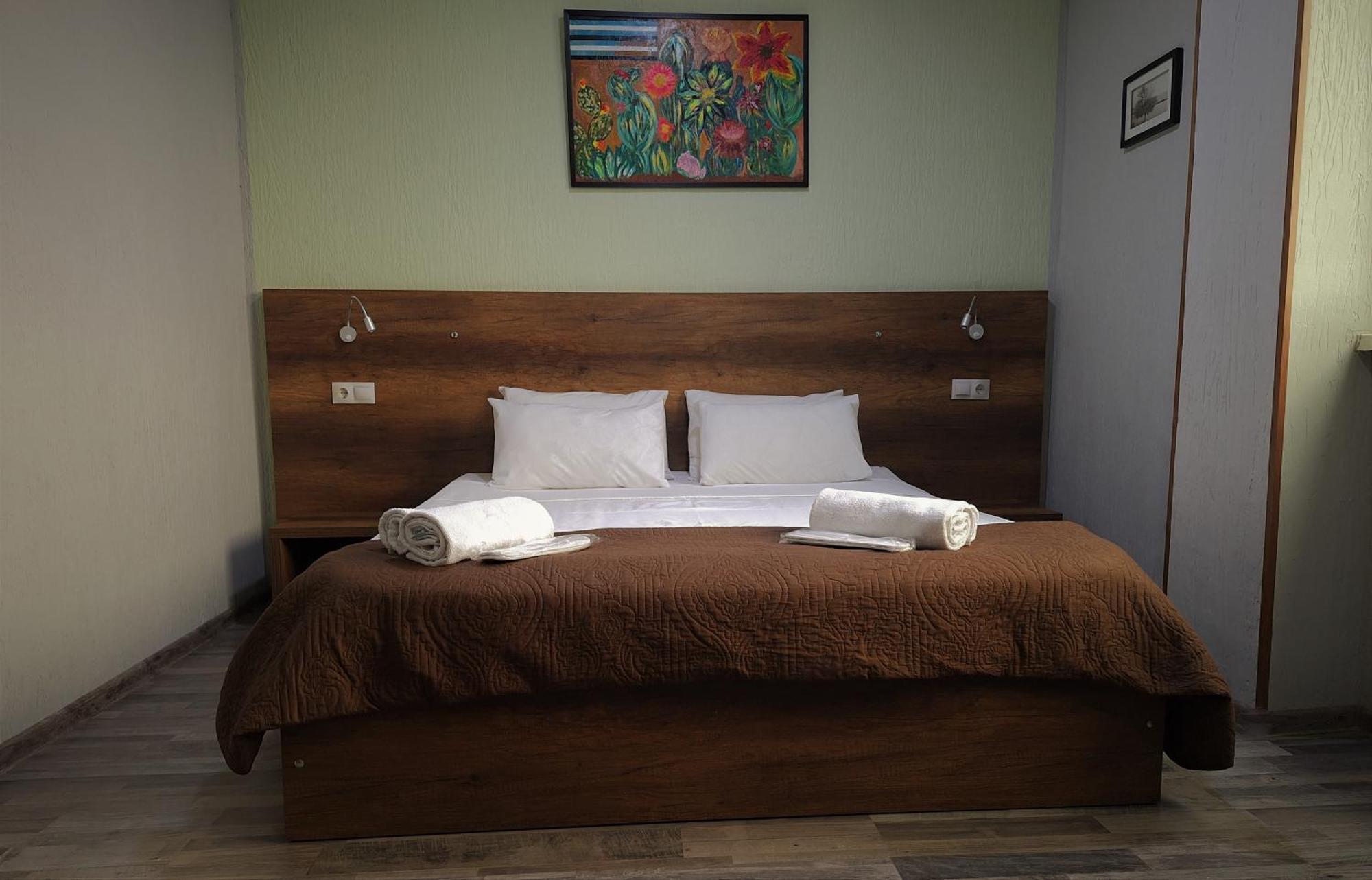 Hotel Georgian Кутаиси Екстериор снимка
