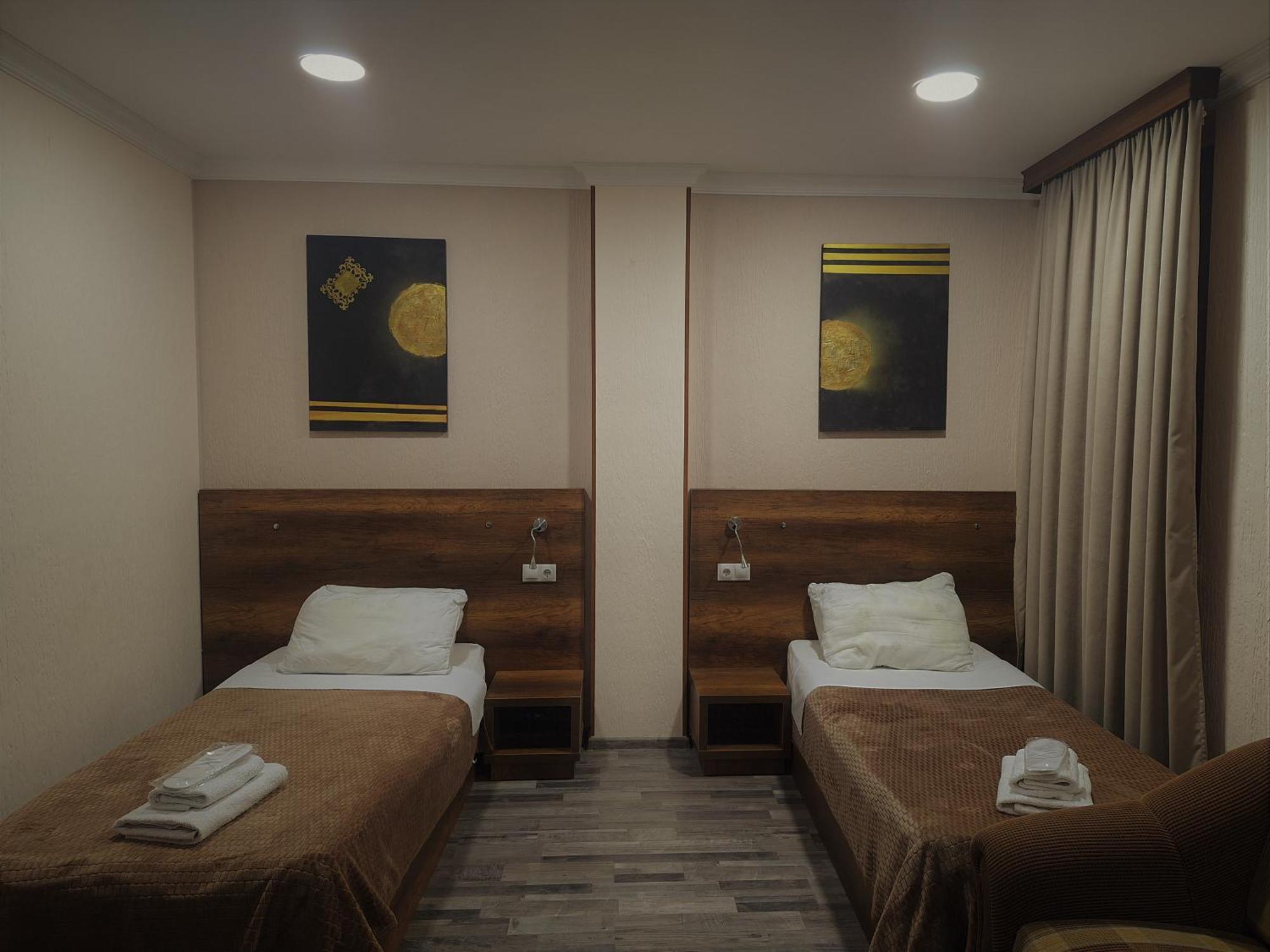 Hotel Georgian Кутаиси Екстериор снимка