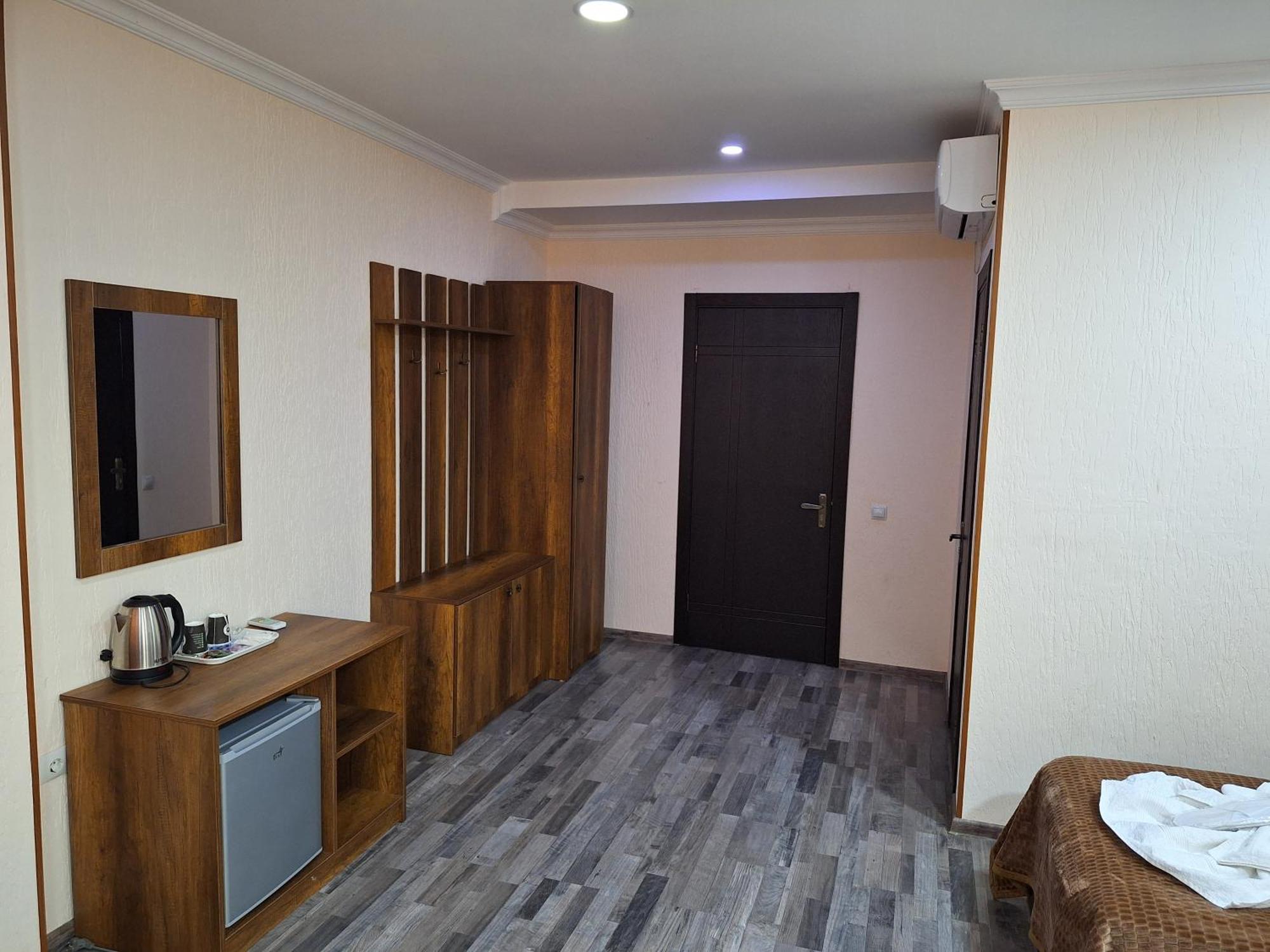 Hotel Georgian Кутаиси Екстериор снимка